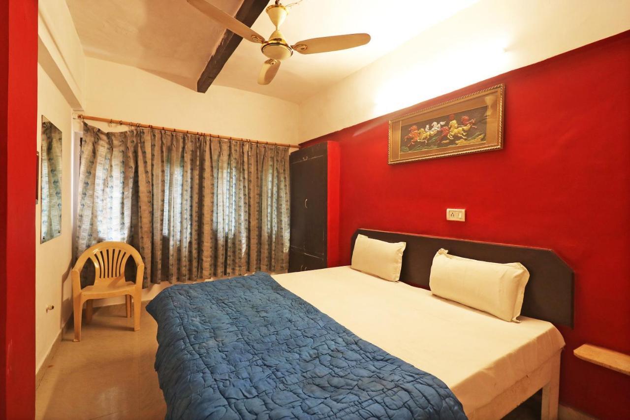آغْرا Spot On 48690 Hotel Host المظهر الخارجي الصورة